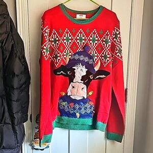 LIGHTS UP!!!Womens medium oversized Holiday cow light up sweater nwots